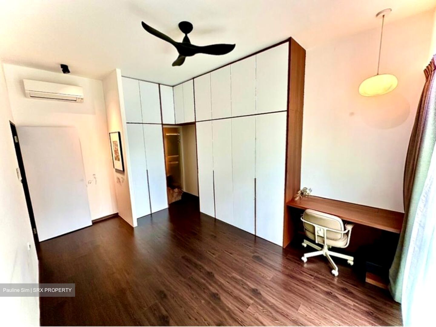 Landbay Condominium (D16), Condominium #524064141